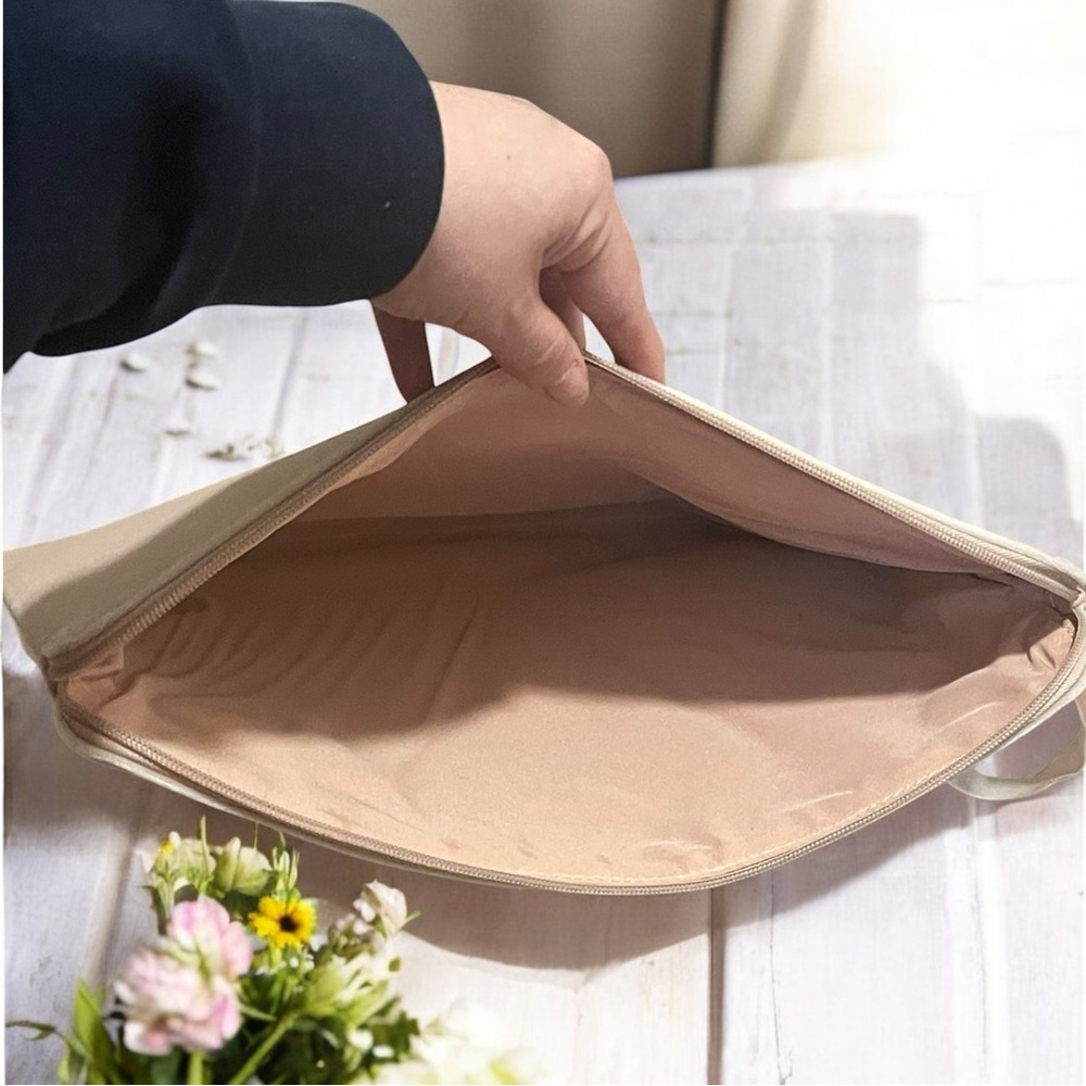 Valentino Pink Nude Laptop IPad Clutch Pouch (A436) - Picture 4 of 7